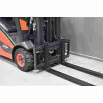 Carrello Elevatore Linde H18 q.li Triplex - GPL